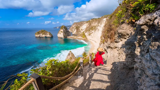 Nusa Penida: Destinasi Wisata Budaya yang Memadukan Keindahan Alam dan Tradisi